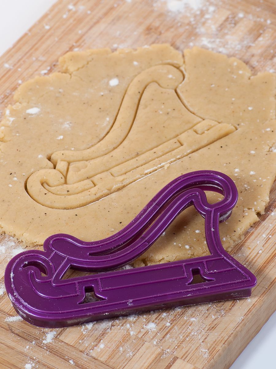 forma_dlja_pechenja_prjanikov_sanki_05.jpg сани1