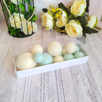 сферы голубые белые