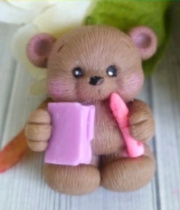 мишка с карандашом и книгой кор