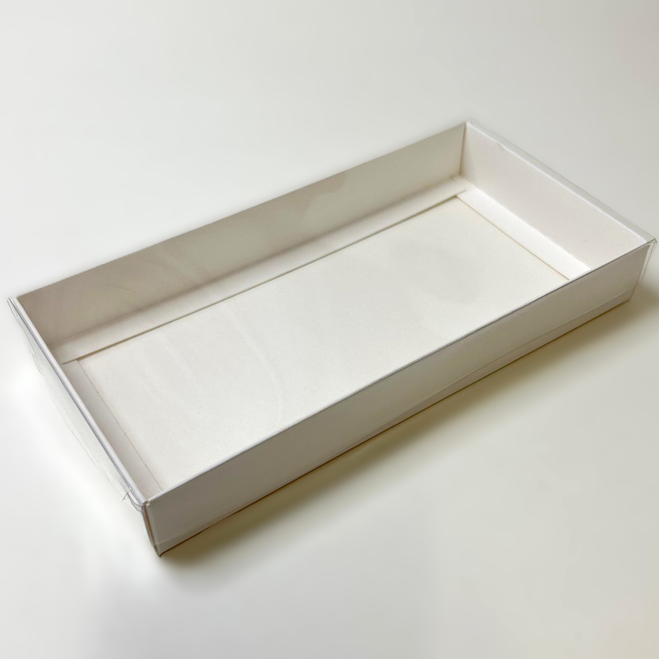 Коробка под дубайский шоколад с пластиковой крышкой 180х90х25 мм (белая)