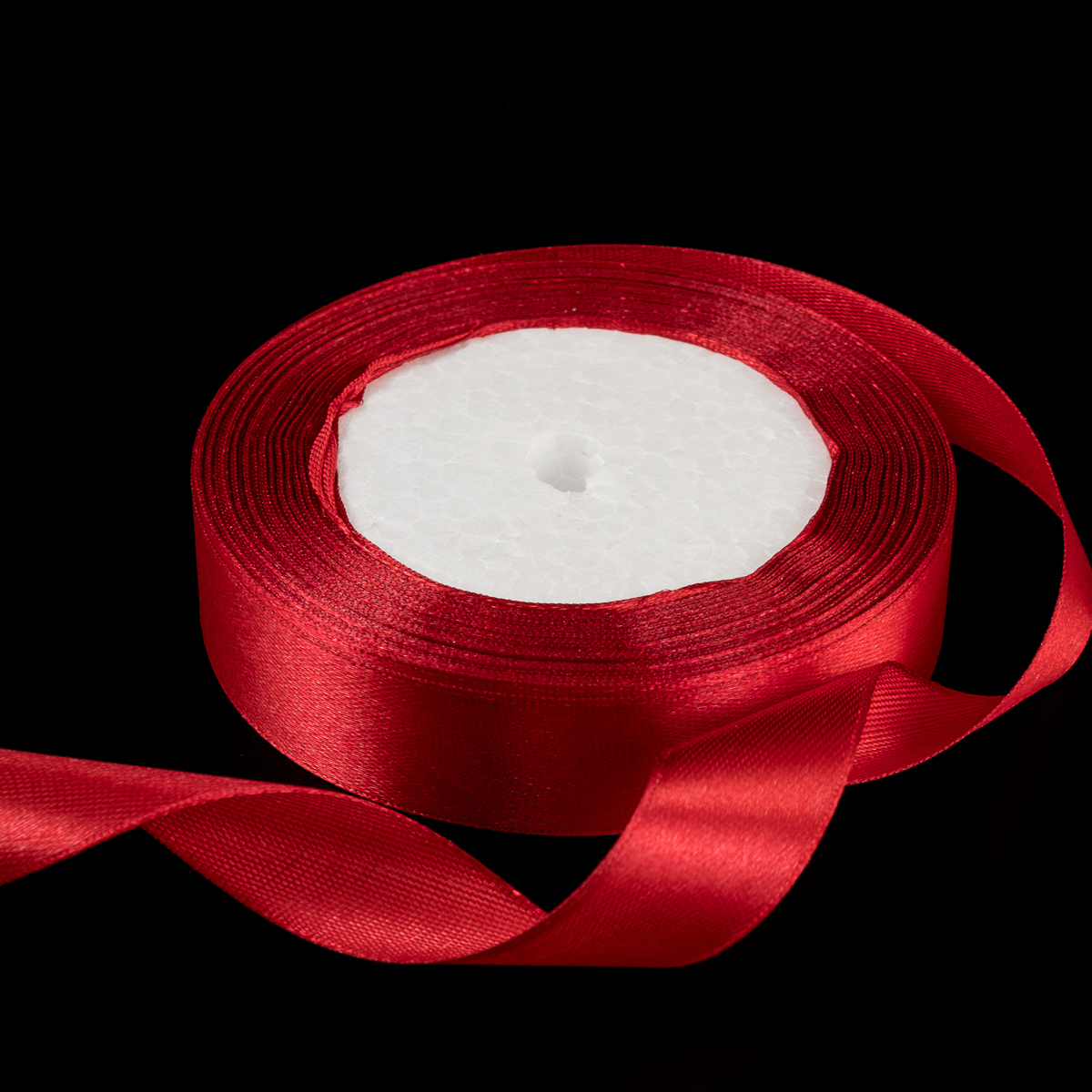 Лента алая 33